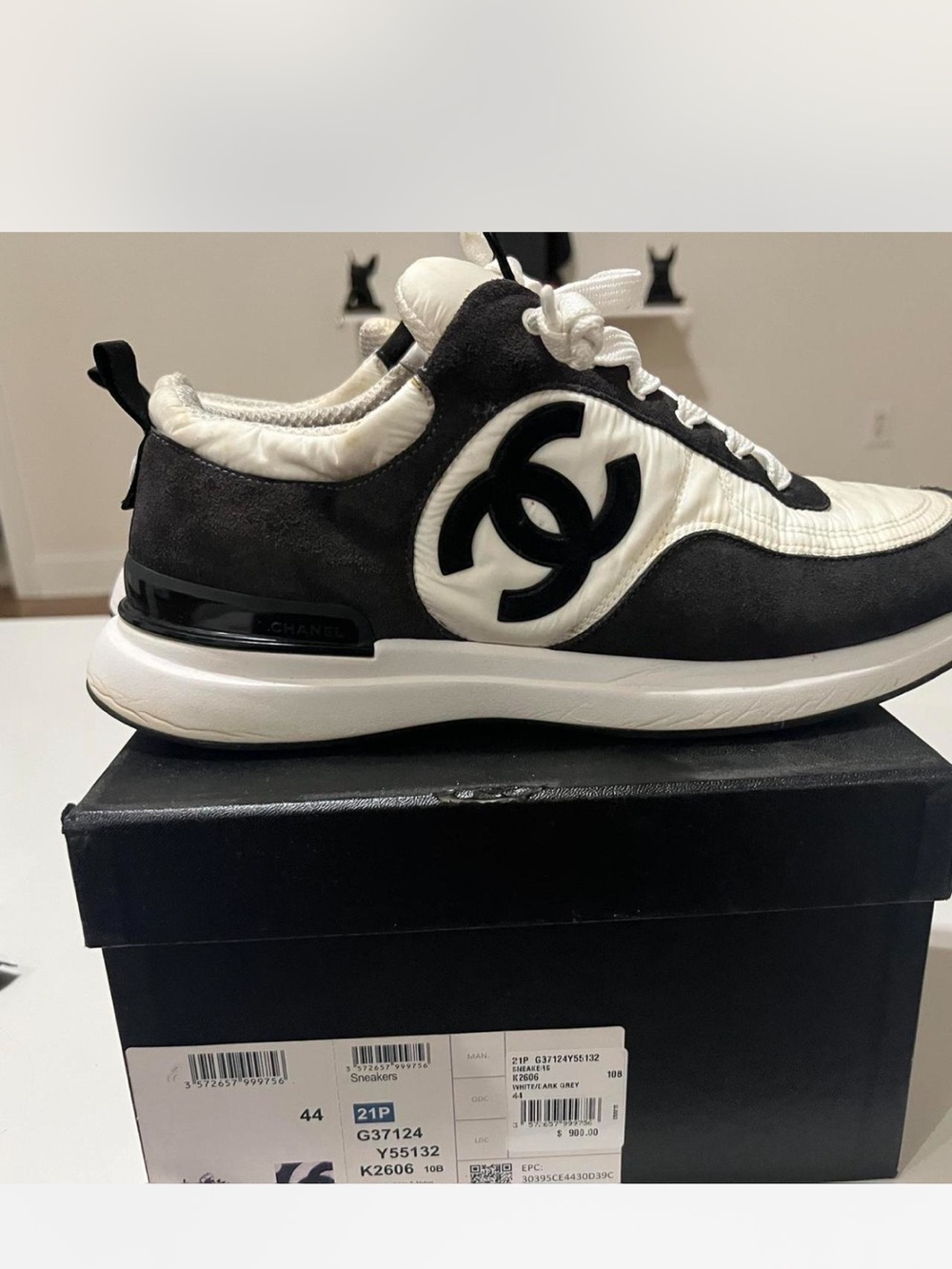 CHANEL Black and White CC Logo Low-Top Sneakers